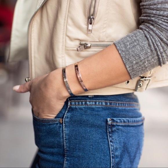 Miami Coordinates Rose Gold Legend Bangle - Picture 5 of 6